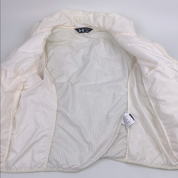 Under Armour off white Puffer quilted Storm jacket coat Size Medium Zip pockets - Picture 10 of 16